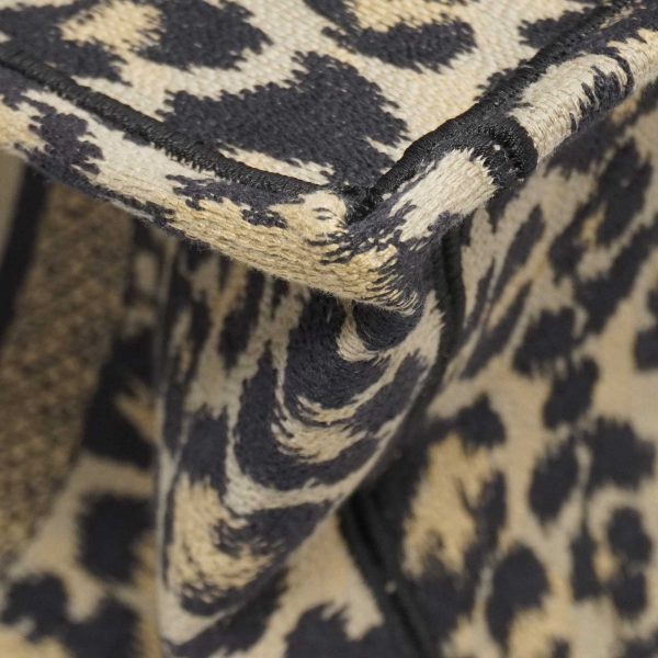 imgrc0083004647 Christian Dior Book Tote Medium Canvas Handbag Tote Bag Leopard Pattern