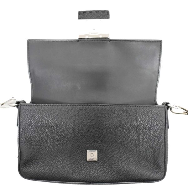 imgrc0084725782 FENDI Selleria Baguette Shoulder Bag Black Messenger