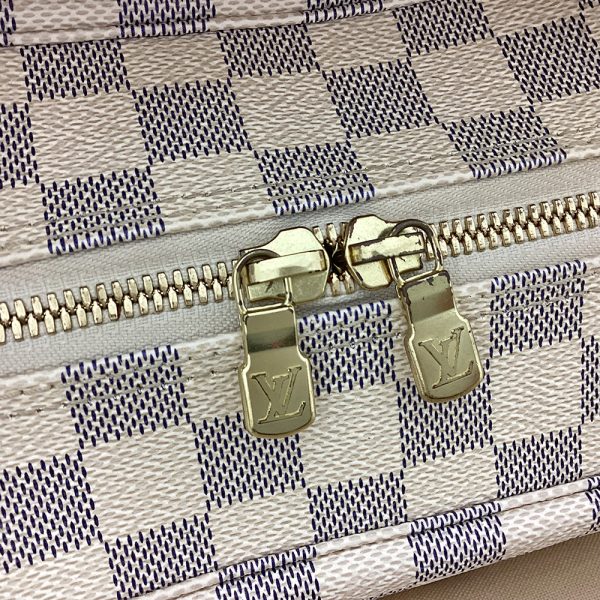 imgrc0084815211 Louis Vuitton Naviglio Damier Azur Messenger Bag Shoulder Bag White