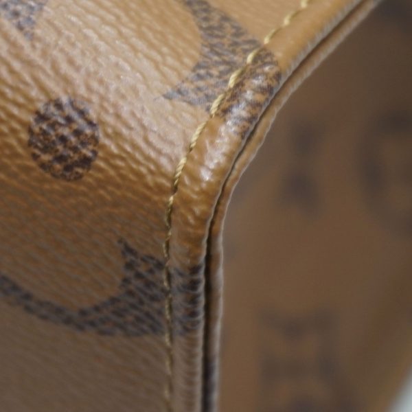 imgrc0086158178 Louis Vuitton On the Go PM Monogram Giant Tote Bag Brown