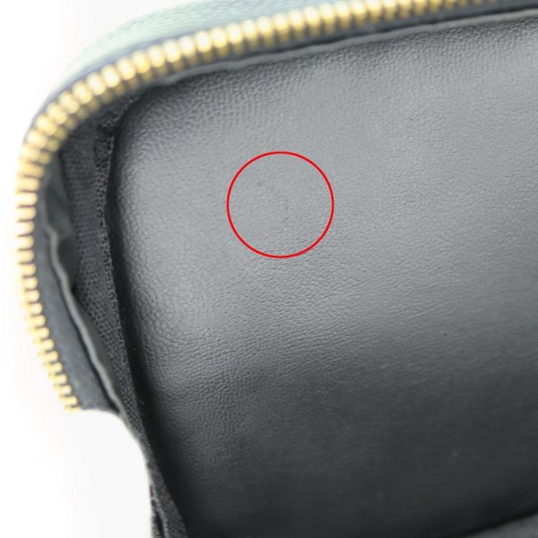 imgrc0087889162 Chanel Vanity Bag Leather Caviar Skin Black Coco Mark Handbag Makeup Pouch