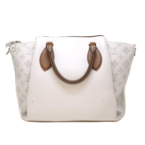 imgrc0089089293 Chanel Caviar Big Matelasse Shoulder Bag White