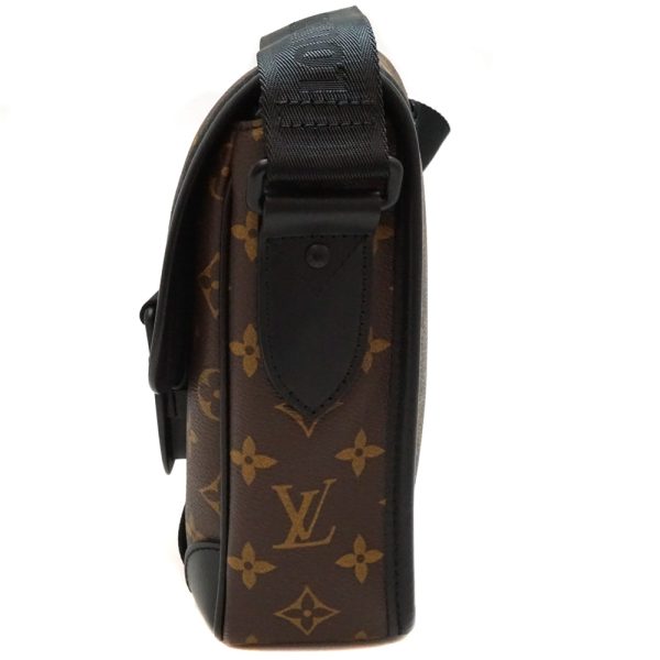 imgrc0096173472 Louis Vuitton Archie Messenger Monogram Shoulder Bag Brown