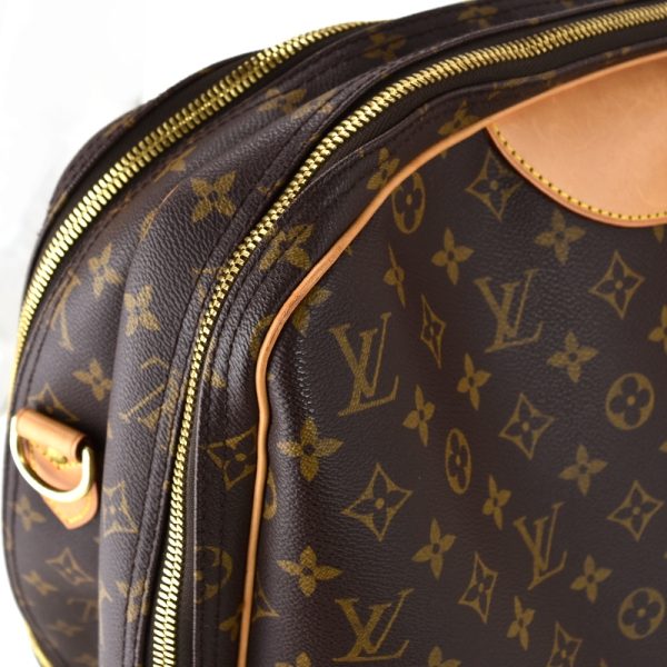 imgrc0098284985 Louis Vuitton Alize de Poche Monogram Travel Bag