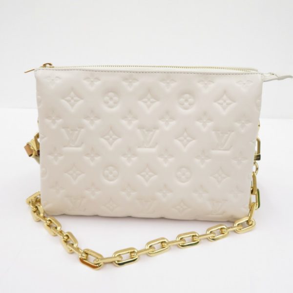 imgrc0099093422 Louis Vuitton Coussin PM Lambskin Shoulder Bag Ivory