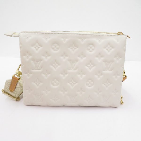 imgrc0099093423 Louis Vuitton Coussin PM Lambskin Shoulder Bag Ivory