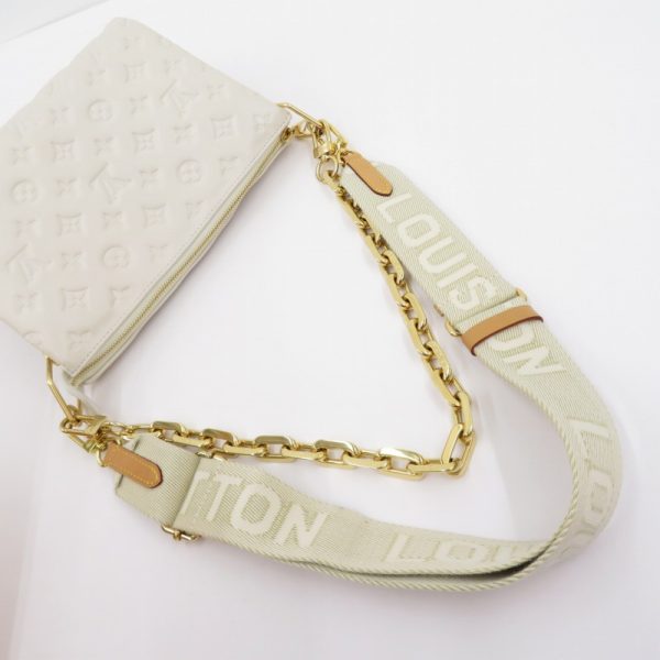 imgrc0099093425 Louis Vuitton Coussin PM Lambskin Shoulder Bag Ivory