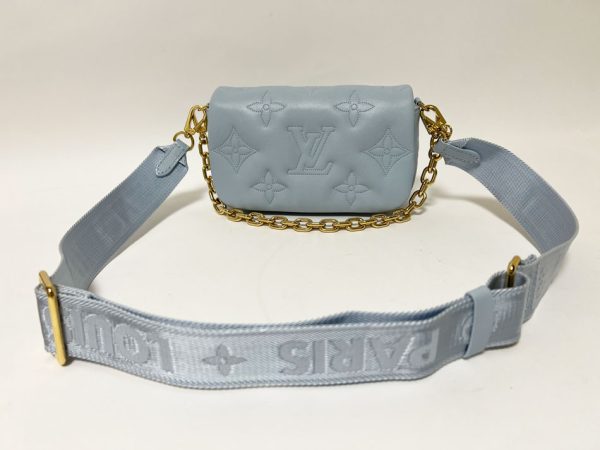 imgrc0114076578 Louis Vuitton Calf Leather Bubble Glam Wallet on Strap Chain Wallet Shoulder Bag Bleu Glacier