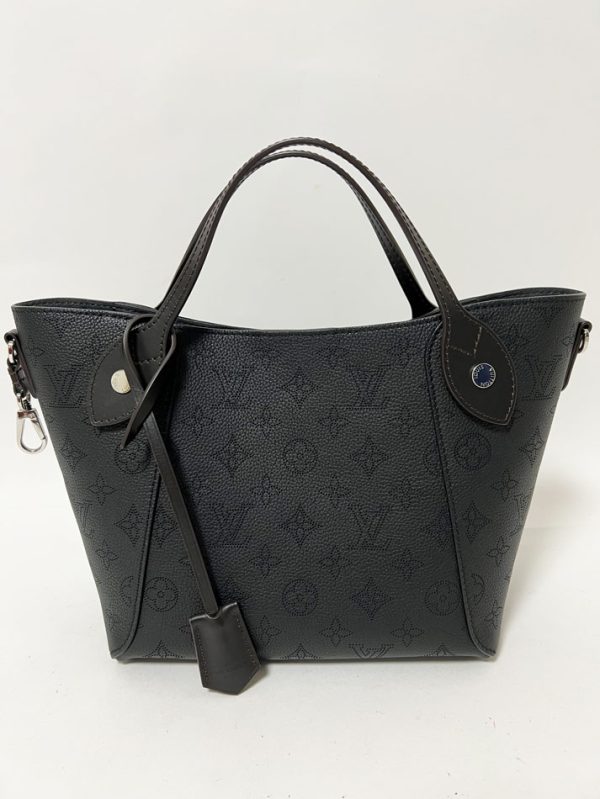 imgrc0115601883 LOUIS VUITTON Mahina Hina PM Tote bag Shoulder bag with pouch Leather Noir Black