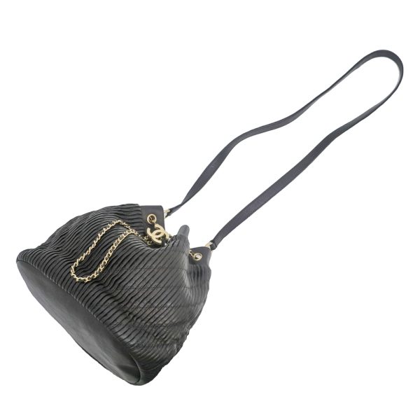 m2404 05 806409mr 07 Chanel Drawstring Chain Shoulder Bag Leather Black