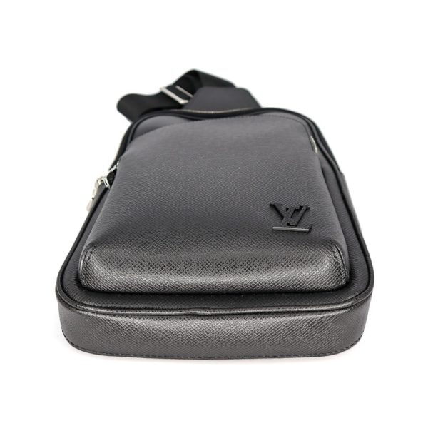 p23 1412 5 Louis Vuitton Avenue Taiga Sling Bag Black