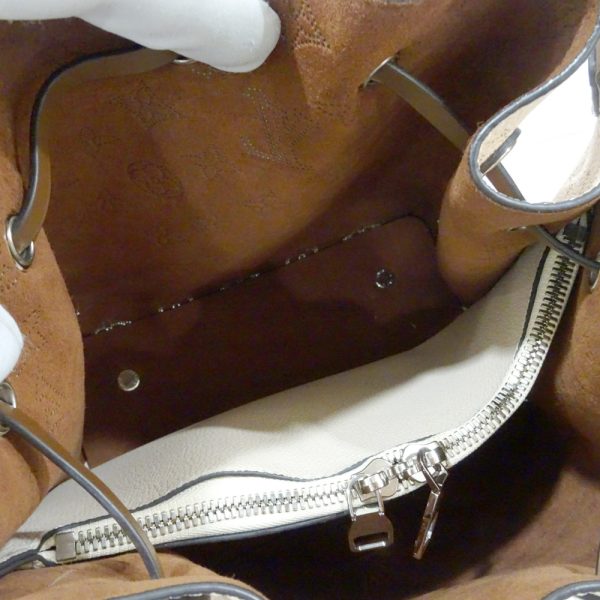 s2402 06 501132ti 03 Louis Vuitton Muria Mahina Leather 2way Handbag Shoulder Bag Creme