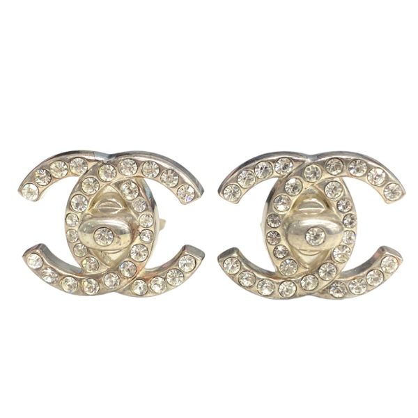 tdc 000627 4e 4 CHANEL Coco Mark Turnlock Earrings Silver