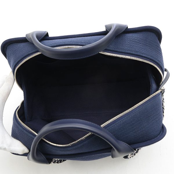 005204243 3 Chanel Deauville 2way Hnadbag Navy