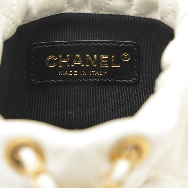 005206032 5 Chanel Matelasse Pearl Chain Shoulder Bag Mini White