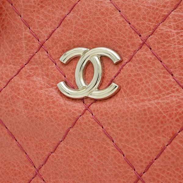 005232697 3 Chanel Matelasse On the Road Tote Bag Leather Pink