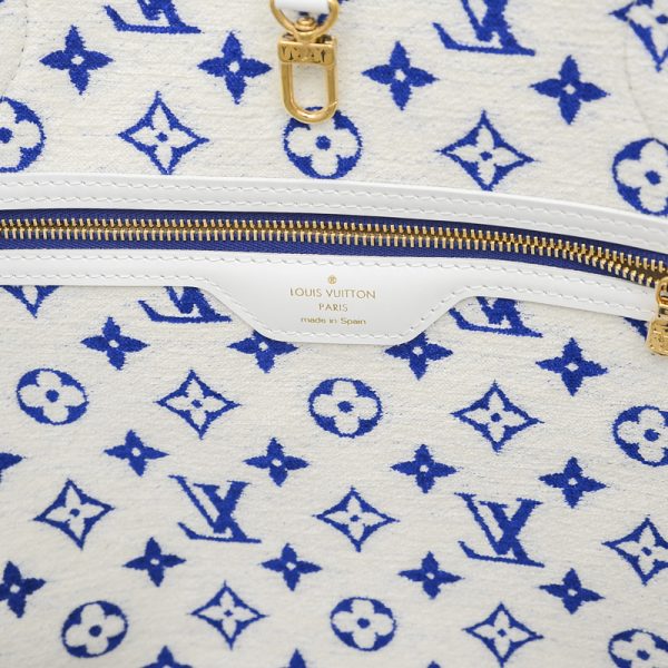 005244638 5 Louis Vuitton Neverfull MM Tote Bag Blue White