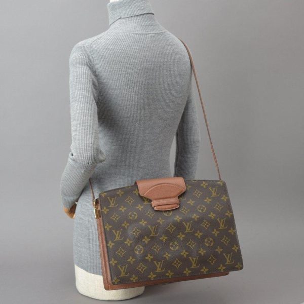 050222 62 3 Louis Vuitton Courcel Shoulder Bag Leather