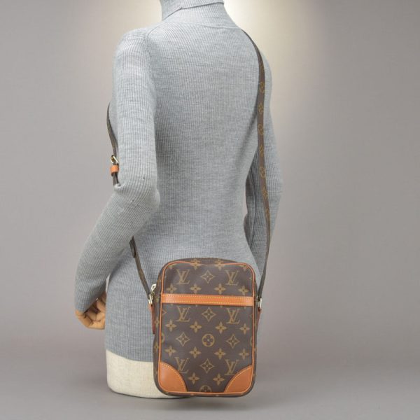 051018 33 5 Louis Vuitton Danube Shoulder Bag Canvas Brown