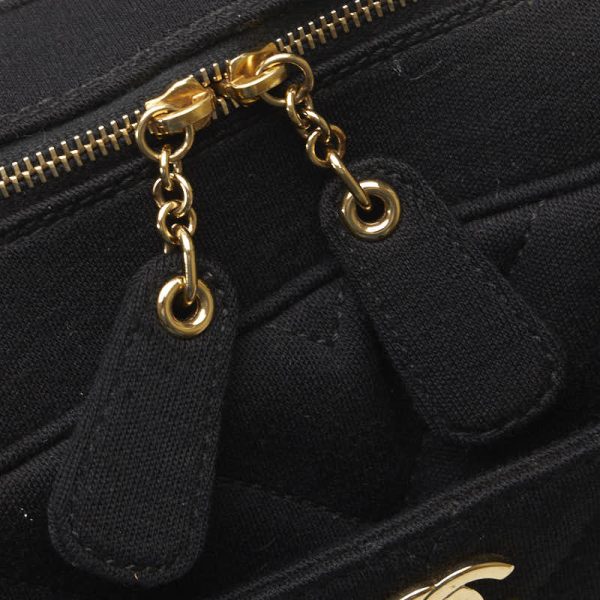 1 0144713 5 Chanel Quilted Chain Tote Bag Black