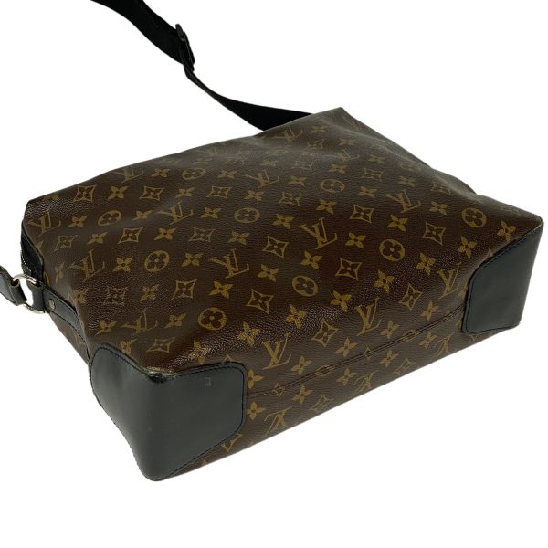 1000046648784 12 Louis Vuitton Torres Messenger Bag Monogram Macassar Brown