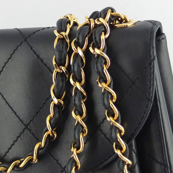 10004647 9 Chanel Chain Shoulder Bag Matelasse Round Flap Hardware Black Gold