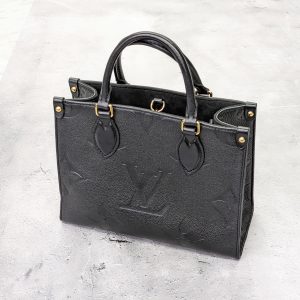 1203 01 Prada Tote Bag in StrawOther Black