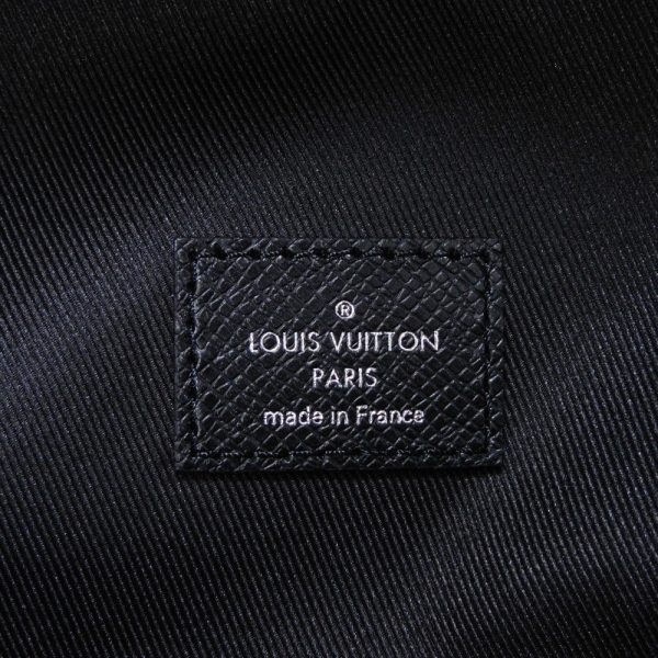 12052g 7 Louis Vuitton Discovery Backpack Noir