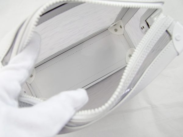 1207a7 Louis Vuitton Soft Trunk Shoulder Bag White Clear