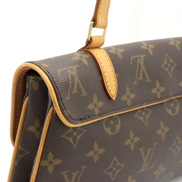 12330871 7 LOUIS VUITTON Pochette Marel Shoulder Bag