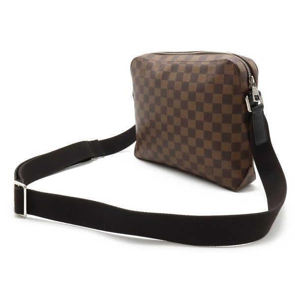 12330874 2 LOUIS VUITTON Jake Messenger Bag Damier