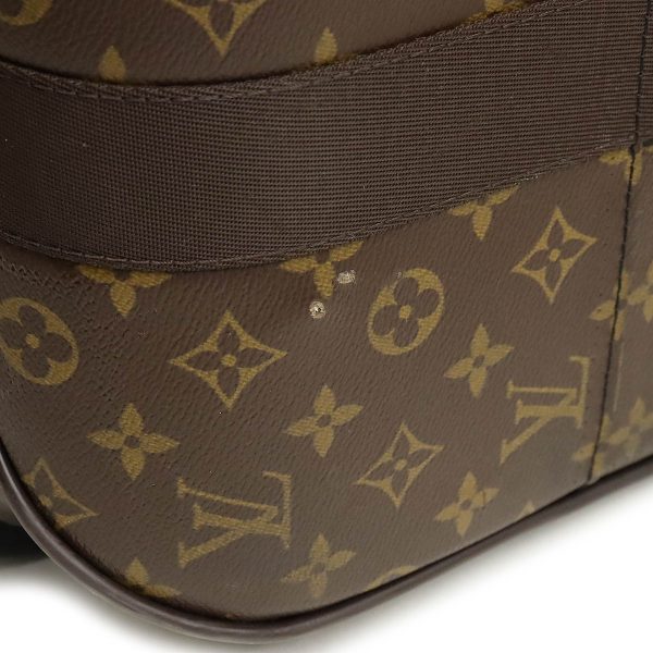 12361068 9 LOUIS VUITTON Pegas 70 Suitcase Monogram