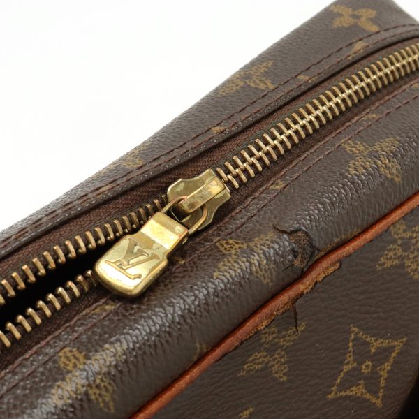 12380395 9 LOUIS VUITTON Trocadero 27 Shoulder Bag