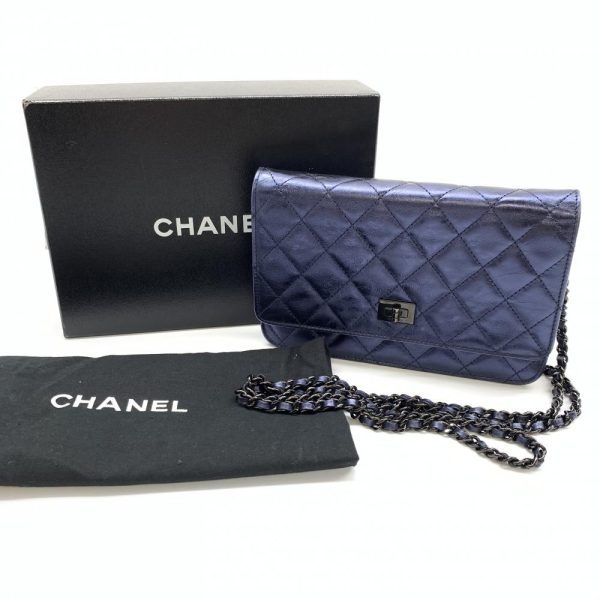 1240001032310 10 Chanel 255 Chain Wallet Matelasse Leather Metallic Blue