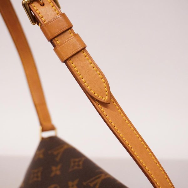 1240001036954 12 Louis Vuitton Shoulder Bag Tango Short Strap Brown