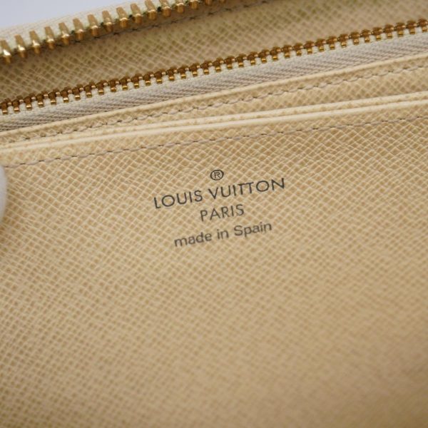 1240001037832 4 Louis Vuitton Long Wallet Damier Zippy White