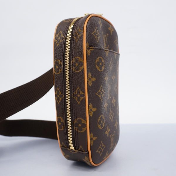 1240001038675 2 Louis Vuitton Body Bag Pochette Ganju Brown