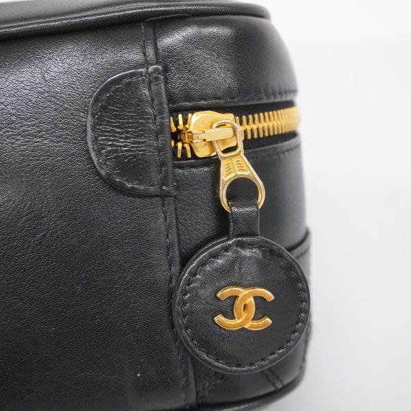 1240001038770 11 Chanel Vanity Bag Bicolore Lambskin Black