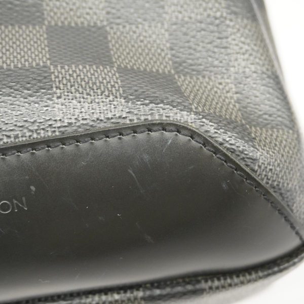 1240001039028 6 Louis Vuitton Body Damier Avenue Sling Bag Black