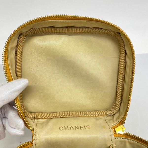 1240001039961 11 Chanel Vanity Bag Caviar Skin Orange Gold Hardware