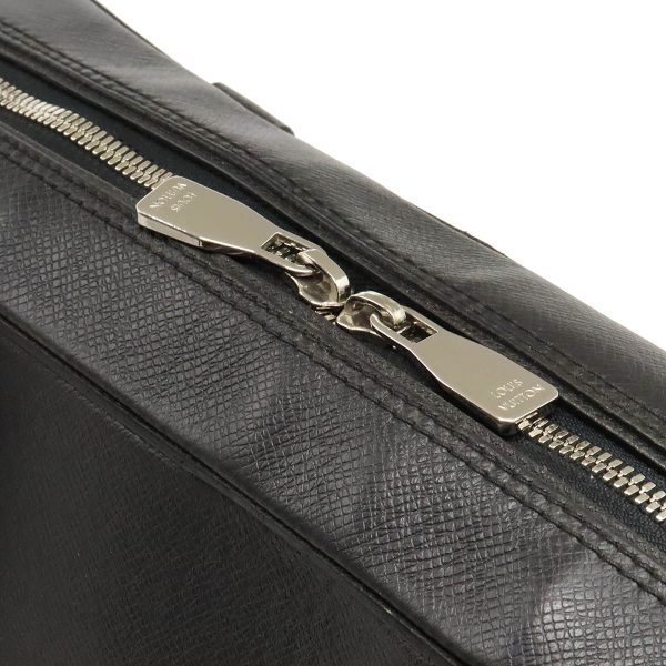 12410044 7 LOUIS VUITTON Taiga Neo Igor Briefcase Business Bag Black