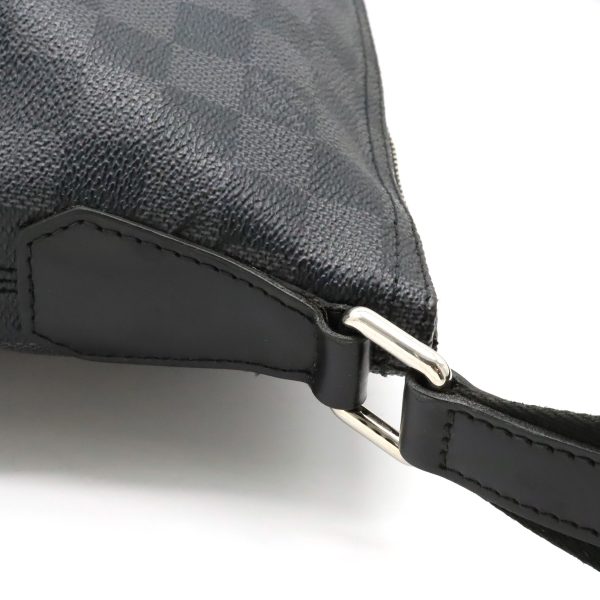 12410598 8 LOUIS VUITTON Mick MM Messenger Bag Damier Graphite