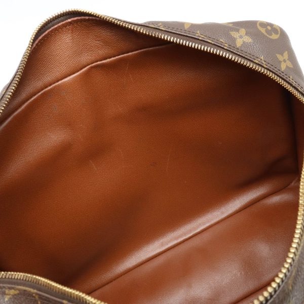 12411037 5 LOUIS VUITTON Nile GM Shoulder Bag Monogram