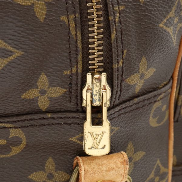 12411037 9 LOUIS VUITTON Nile GM Shoulder Bag Monogram