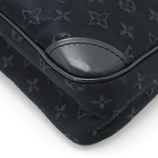 12411077 3 LOUIS VUITTON Little Boulogne Accessory Pouch Mini Handbag Noir Black