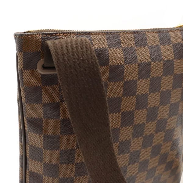 12430651 7 Louis Vuitton Pochette Plat Shoulder Bag Brown