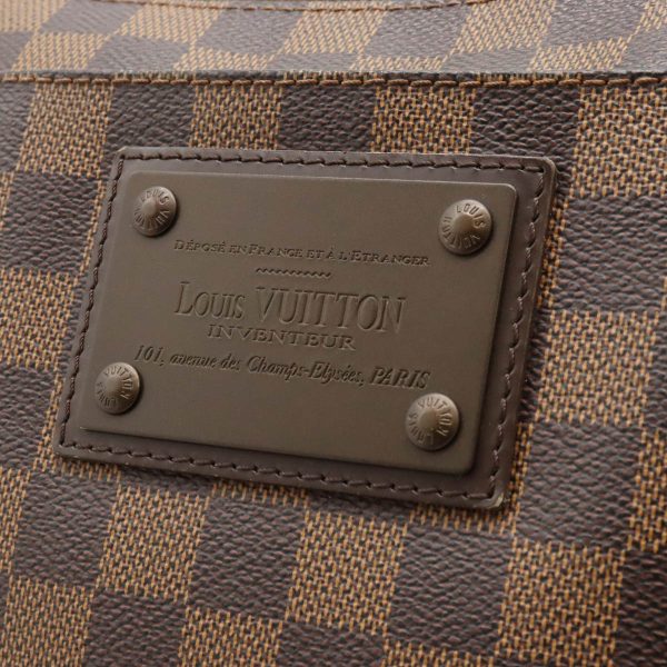 12430651 8 Louis Vuitton Pochette Plat Shoulder Bag Brown