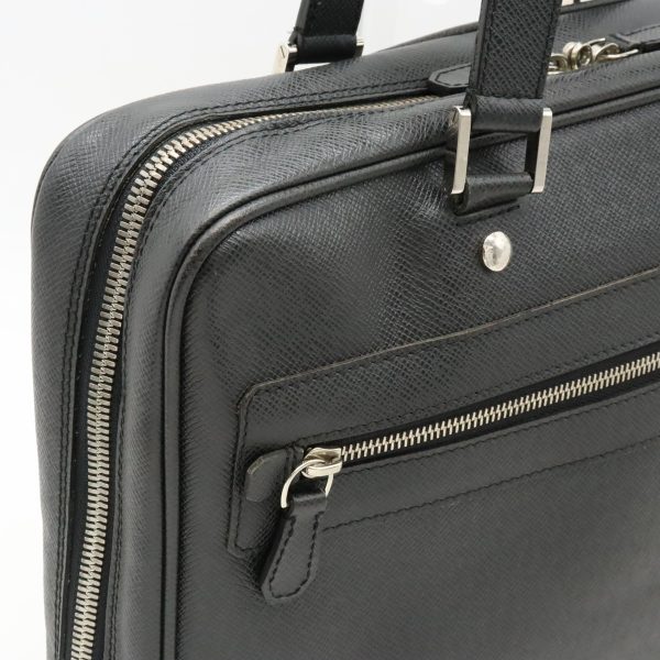 12430807 7 Louis Vuitton Igor Taiga Briefcase Black