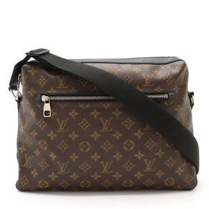 12440218 1 Louis Vuitton Damier Truth Makeup Shoulder Bag