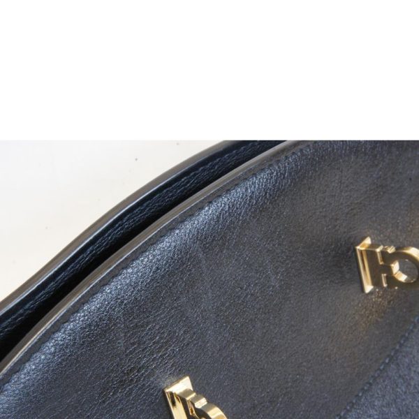 14495 8 Ferragamo Hug Pouch Clutch Shoulder Black